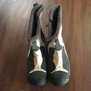 Keen winter boots size 7